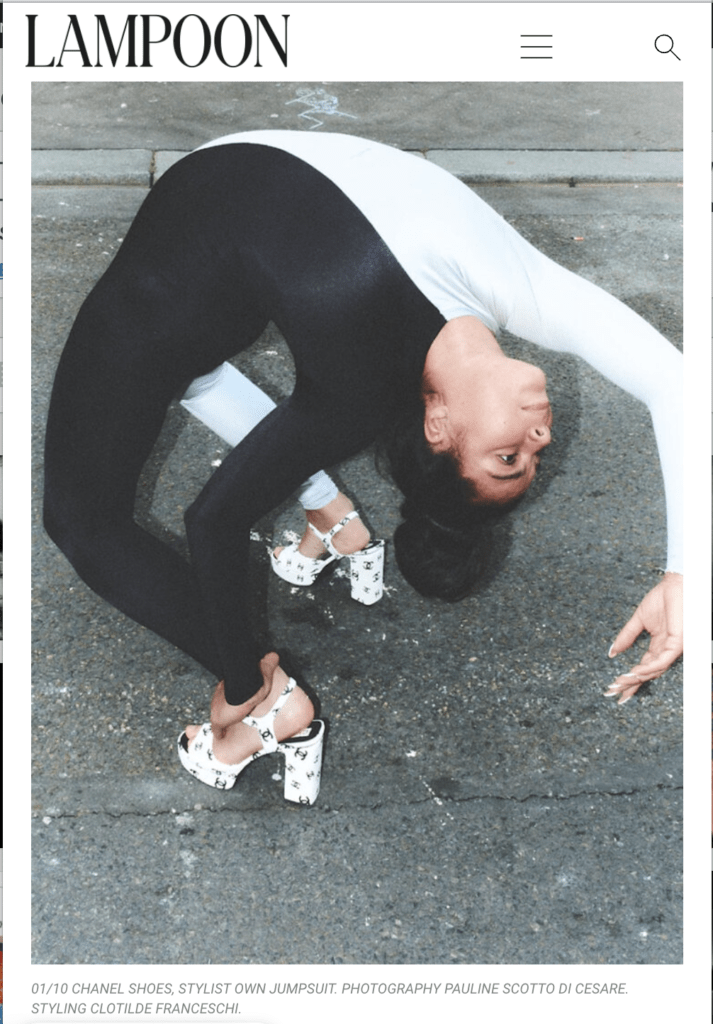 La contorsionniste Elena Ramos pour le magazine digital italien Lampoon 2022.