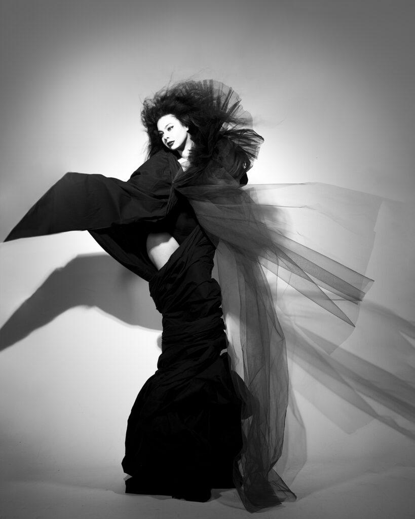 Autoportrait de la photographe et modèle Elena Ramos dans son personnage de geisha.