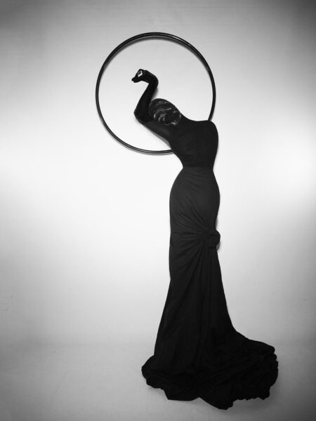 Autoportrait par Elena Ramos dans le style années 20, Le Paon.