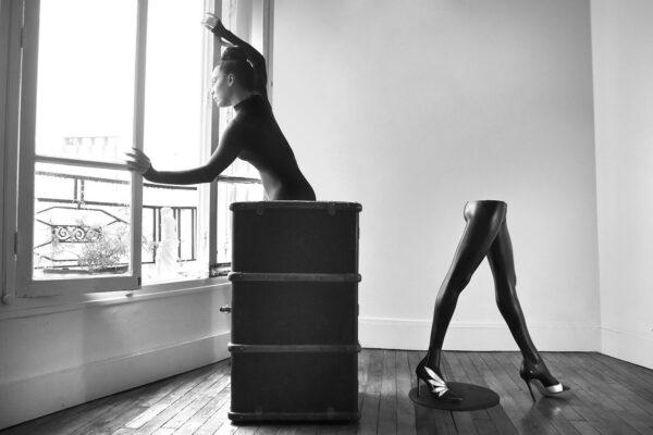 Autoportrait de l'artiste photographe et contorsionniste Elena Ramos.