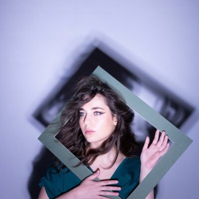 Elena Ramos, photographe. Modèle, la comédienne Marie Seguin.